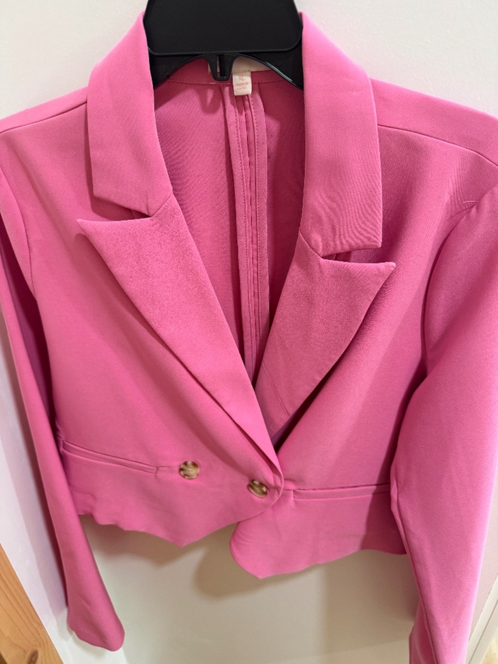 Women's Cropped Pink Blazer with Gold Buttons cropped GB sz xl gently used